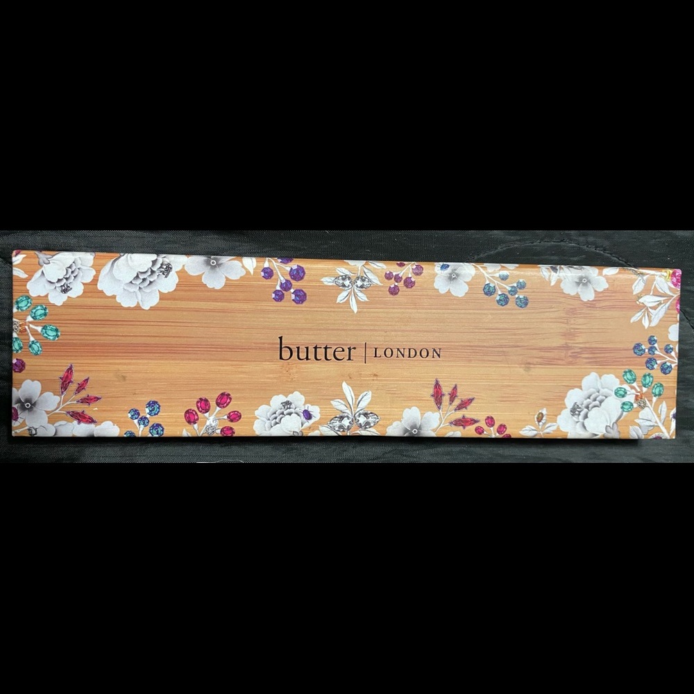 BUTTER LONDON Natural Goddess Eye Shadow Palette